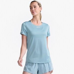 2XU Women’s Light Speed Tech Short Sleeve T-Shirt in Sky Blue size XL